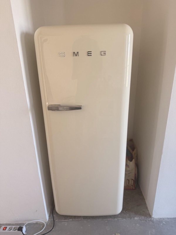 SMEG FAB28 fridge, cream