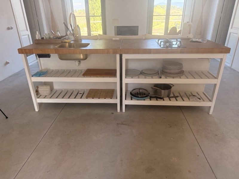 Freestanding prep kitchen (2 units)