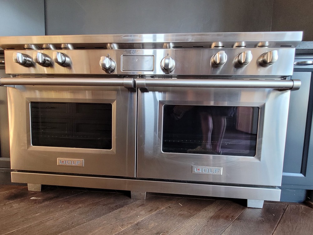 Wolf 60-inch dual-fuel range